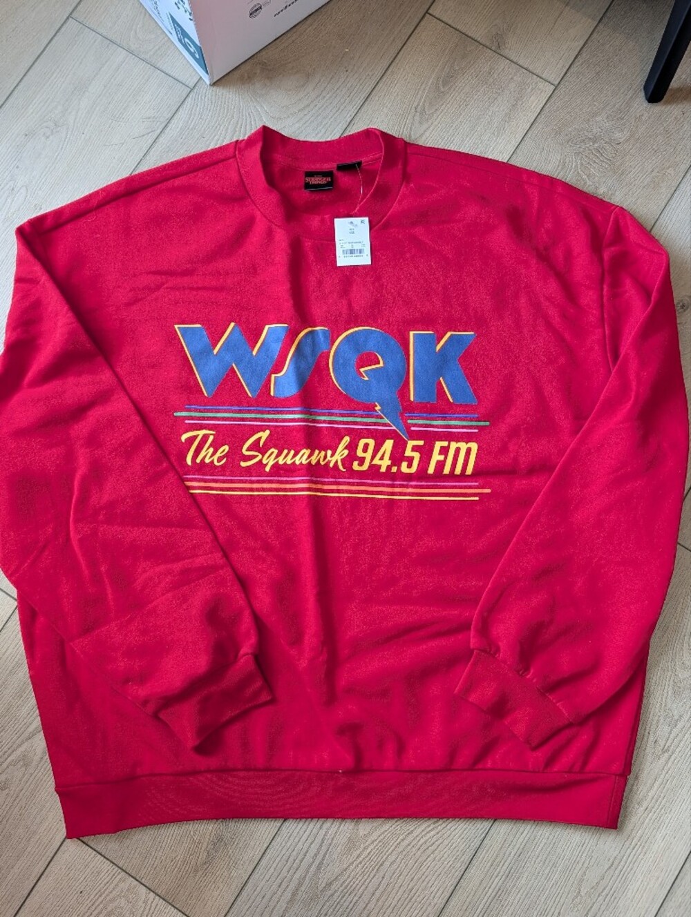 STRANGER THINGS : WQCK 94.5 FM Sweatshirt XXL